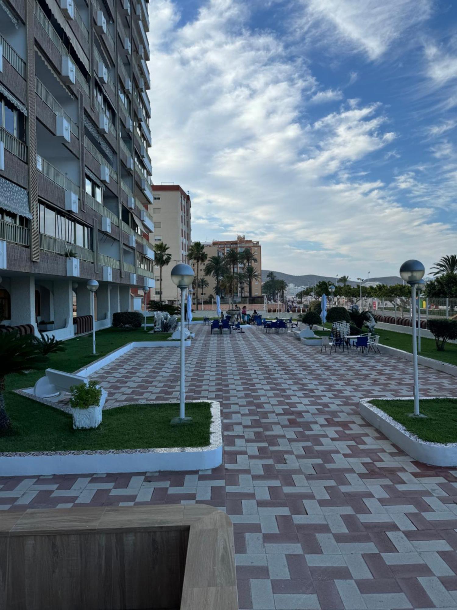 Apto. Vistas Espectaculares Primera Linea Apartamento *